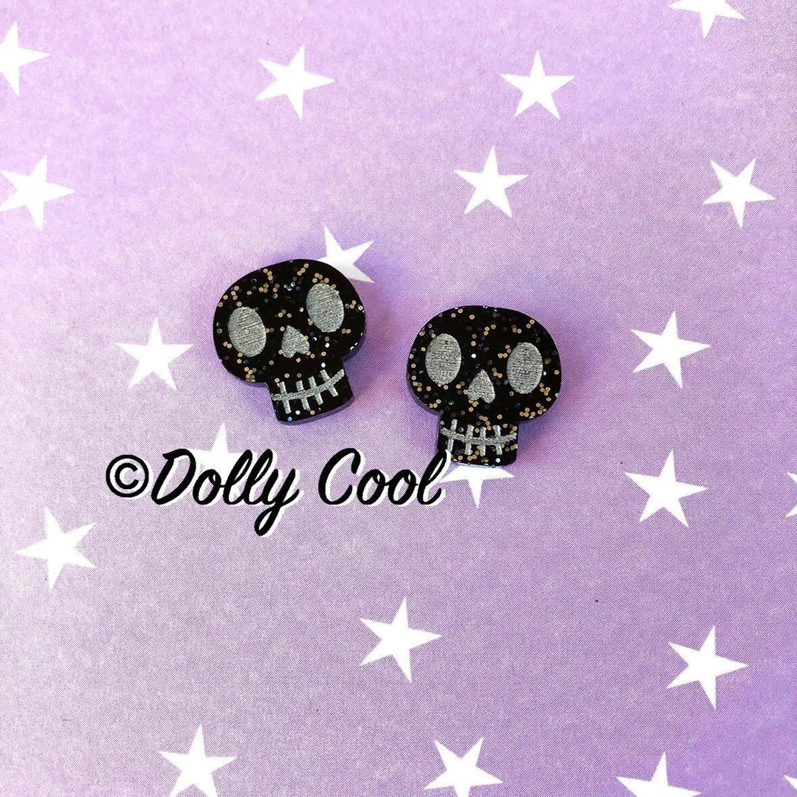 Black skull stud earrings